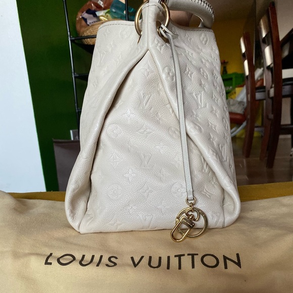 LOUIS VUITTON Artsy MM Bag. - Picture 4 of 8